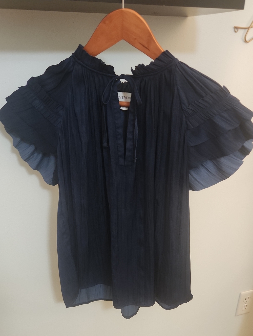 Evereve Navy Pleated Ruffle-Sleeve Tie-Neck Blouse